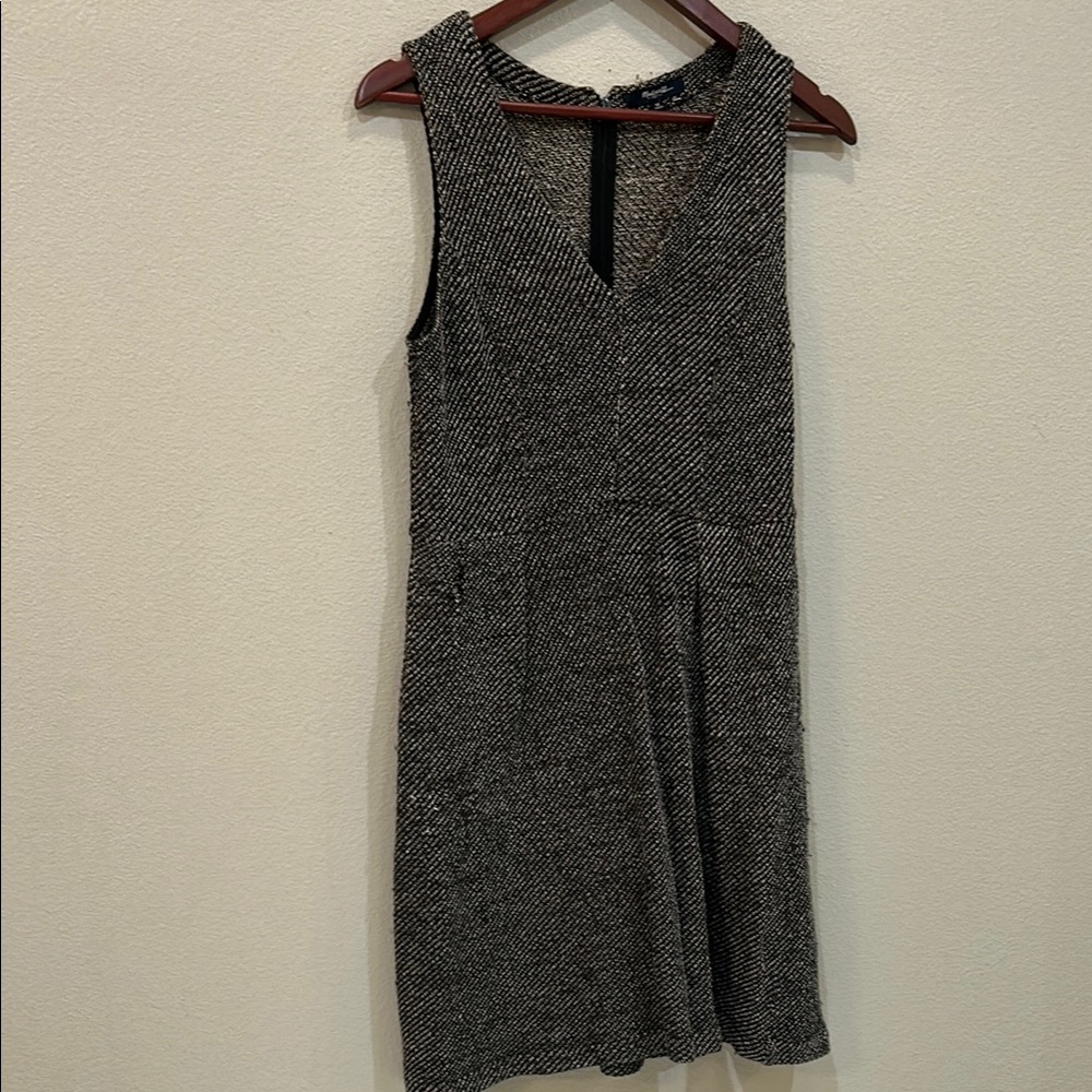 Madewell Gray Sleeveless V-Neck Sheath Dress
